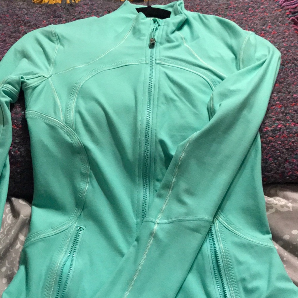 Lululemon sweatshirt